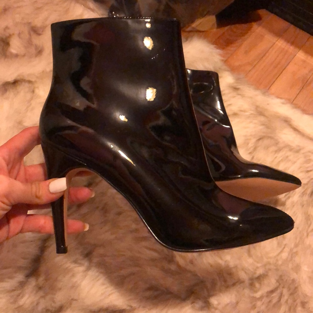 Express zara style new boots vinyl black